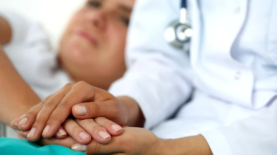 Simptomele care pot indica prezenţa tumorii cerebrale. Ce presupune tratamentul