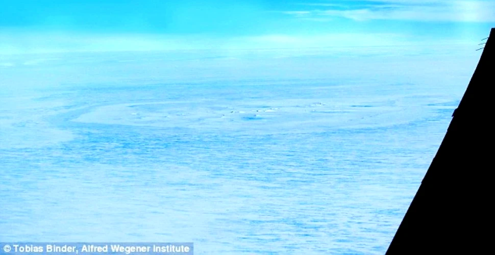 Ce este „inelul” uriaş descoperit recent în Antarctica? Specialiştii încearcă să afle ce s-a întâmplat acolo