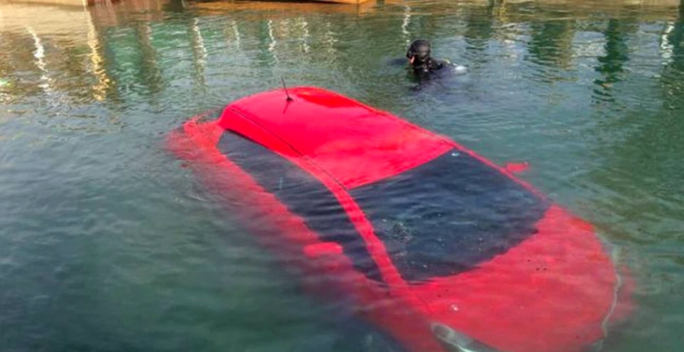 O femeie a ajuns cu maşina într-un lac din cauza unei erori a dispozitivului GPS