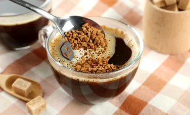 Cafeaua după masă: aliat al digestiei sau obicei riscant?