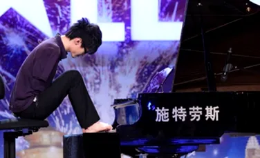 Un pianist fara brate a castigat concursul de talente al Chinei