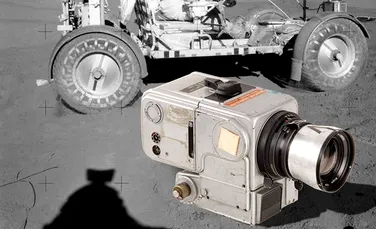 Singurul aparat foto care a ajuns pe Lună şi a fost readus pe Terra, vândut cu 550.000 de euro