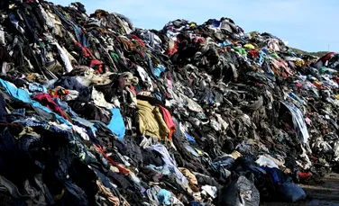 Câte articole de vestimentație ar trebui să cumperi pe an pentru o garderobă sustenabilă