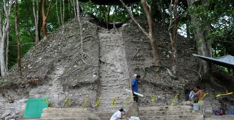 Descoperire uriaşă a arheologilor. Unul dintre cele mai mari morminte mayaşe a ascuns până acum o surpriză