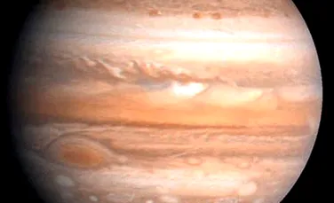 A fost rezolvat un mister planetar: ploaia de heliu de pe Jupiter