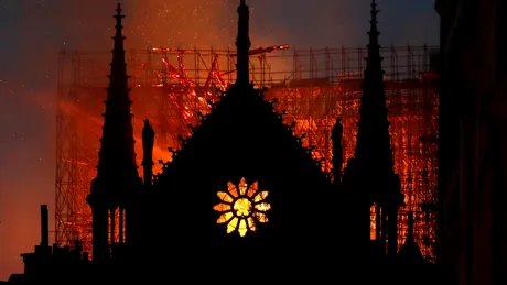 „Scheletul de fier” al Catedralei Notre Dame a uimit cercetătorii