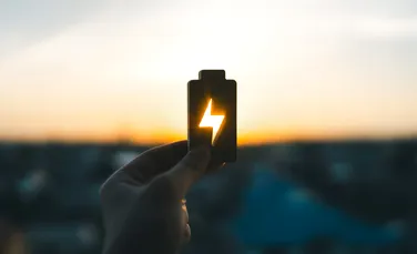 O baterie care se încarcă în doar 3 minute ar putea schimba viitorul energiei
