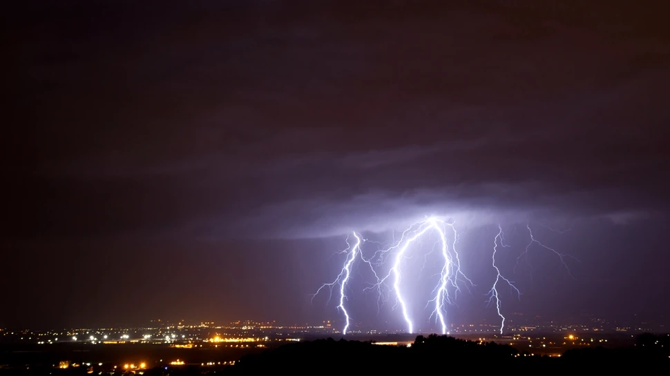 În Bangladesh, fulgerele au ucis cel puţin 50 de persoane în doar două zile