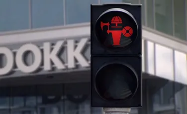 Motivul pentru care un oraş din Danemarca a înlocuit omuleţii de la semafoare cu mini-vikingi