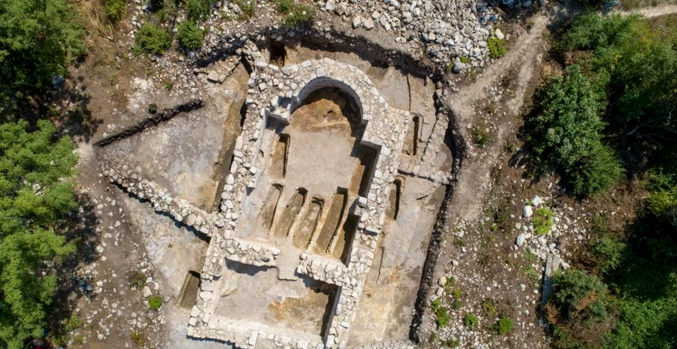 Imaginile unor sfinţi războinici descoperite în ruinele unei biserici din Bulgaria