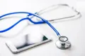 Diagnosticarea medicală la domiciliu ar putea fi făcută cu un cip alimentat de smartphone