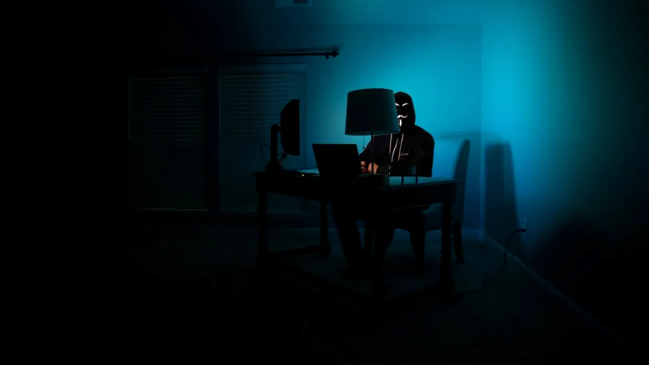 hacker-cibernetic-deepfake-unsplash_Descopera 