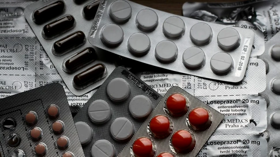 Român, mort după ce s-a tratat cu paracetamol din două în două ore  pentru COVID-19