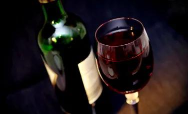 Câți dintre români consideră firesc consumul de alcool de către copii