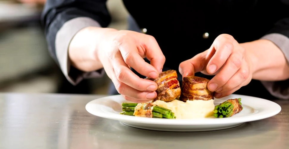 Cum să mănânci sănătos la restaurant? Şapte sfaturi utile