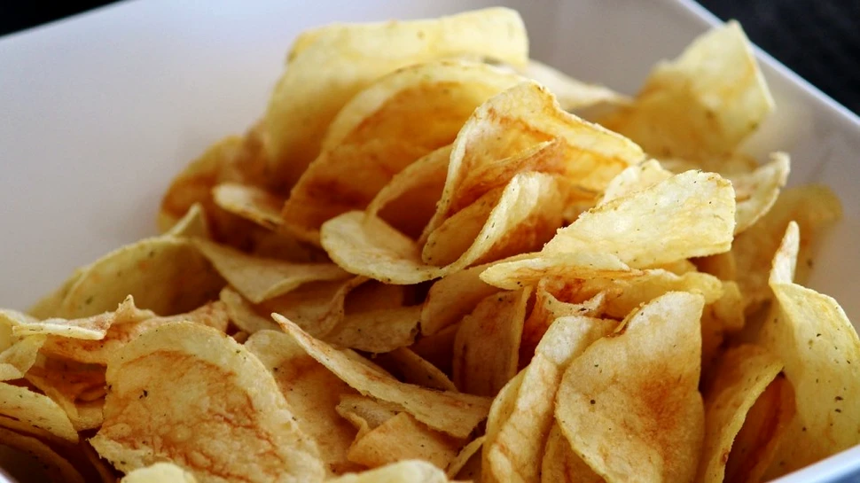 O companie importantă a creat chipsuri speciale pentru femei