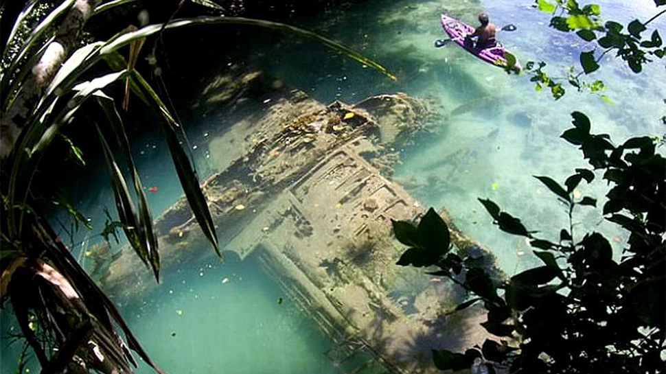 Un avion prăbuşit în timpul celui de-Al Doilea Război Mondial a fost descoperit într-o zonă izolată din Micronezia ”Este o piesă unică”