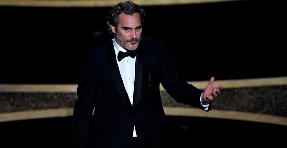 Joaquin Phoenix, după câştigarea Oscarului: Ne simţim îndreptăţiţi să inseminăm artificial o vacă şi să îi furăm puiul