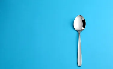 Ce este „testul cu lingura” și ce ne poate spune despre calitatea somnului?