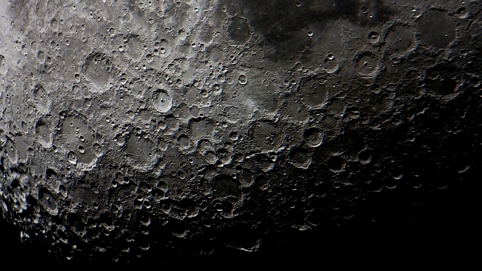 Activitatea vulcanică de pe Lună, mai recentă decât se credea