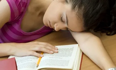 Un nou studiu confirmă rolul esenţial al somnului în procesul de învăţare