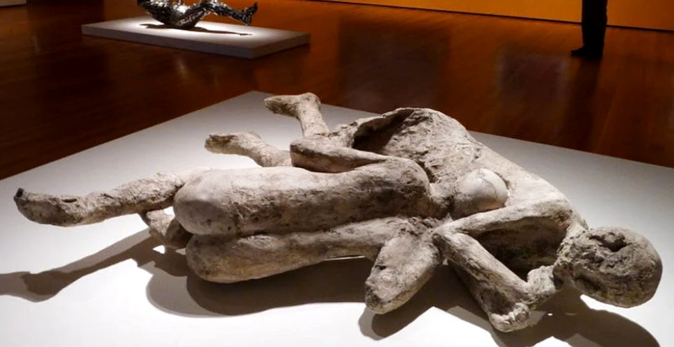 Cuplul celebru de la Pompeii, rămas îmbrăţişat în urma erupţiei vulcanice, erau doi homosexuali