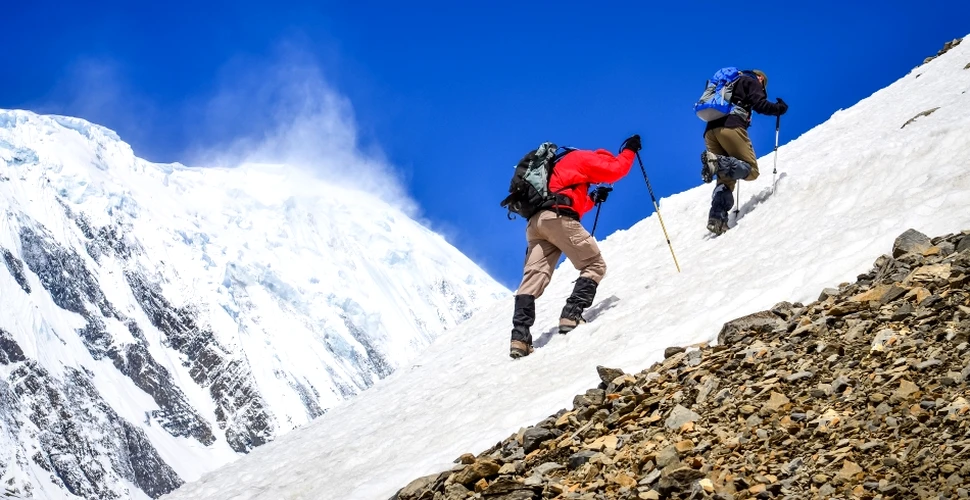 „Ucigaşul nevăzut” de pe Everest. Descoperirea la care a luat parte unul dintre şerpaşii morţi în avalanşă