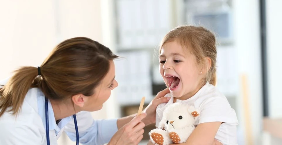 Operaţia de extirpare a amigdalelor: când este necesară la copii?
