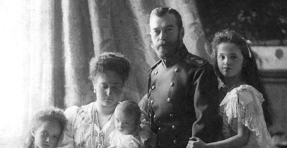 Rămăşiţele ultimului ţar al Rusiei, Nicolae al-II-lea, au fost autentificate. În urmă cu 100 de ani împăratul a fost ucis împreună cu soţia şi cei cinci copii