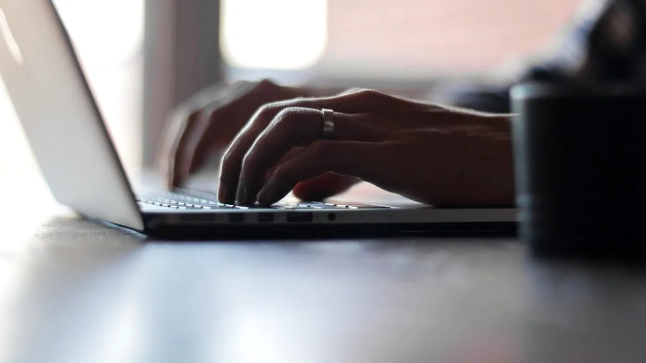 computer-PC-laptop-pixabay_descopera 