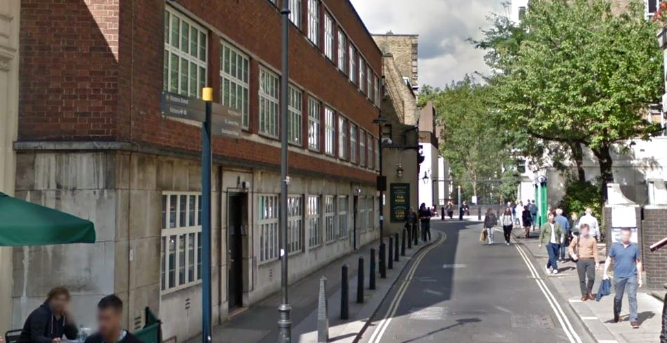 O clădire banală de birouri, de lângă o cârciumă din Londra, a fost sediul secret al unei agenţii de spionaj