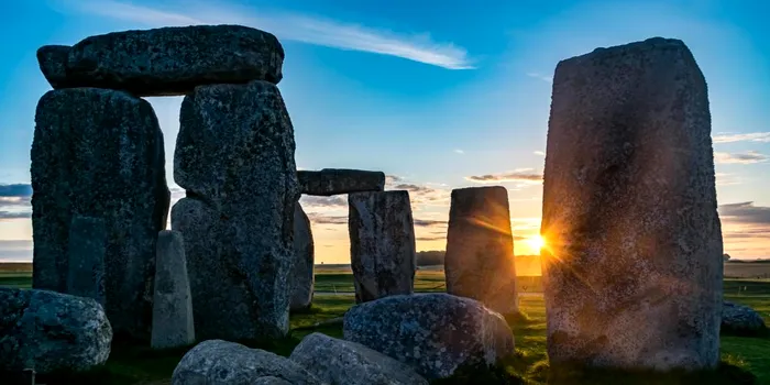Noi descoperiri răstoarnă tot ce credeau cercetătorii despre originile monumentului neolitic Stonehenge