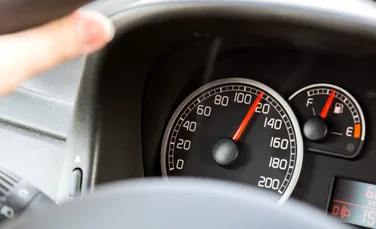 Cât timp câștigi cu adevărat dacă depășești viteza legală?