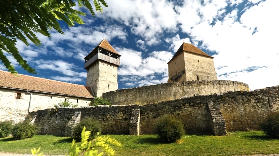 În cetatea ţărănească  a Câlnicului