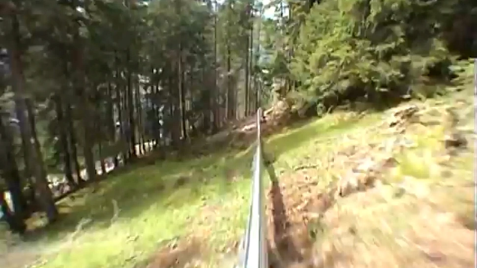 Cel mai înfricoşător sport alpin: downhill coasting (VIDEO)