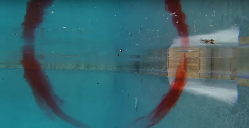 Iată cum poţi să realizezi cercuri de vortex într-o piscină