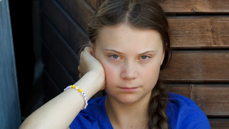 Greta Thunberg, criticată după ce a postat un mesaj prin care sugera că nu ar fi avut loc pe scaun, într-un tren german