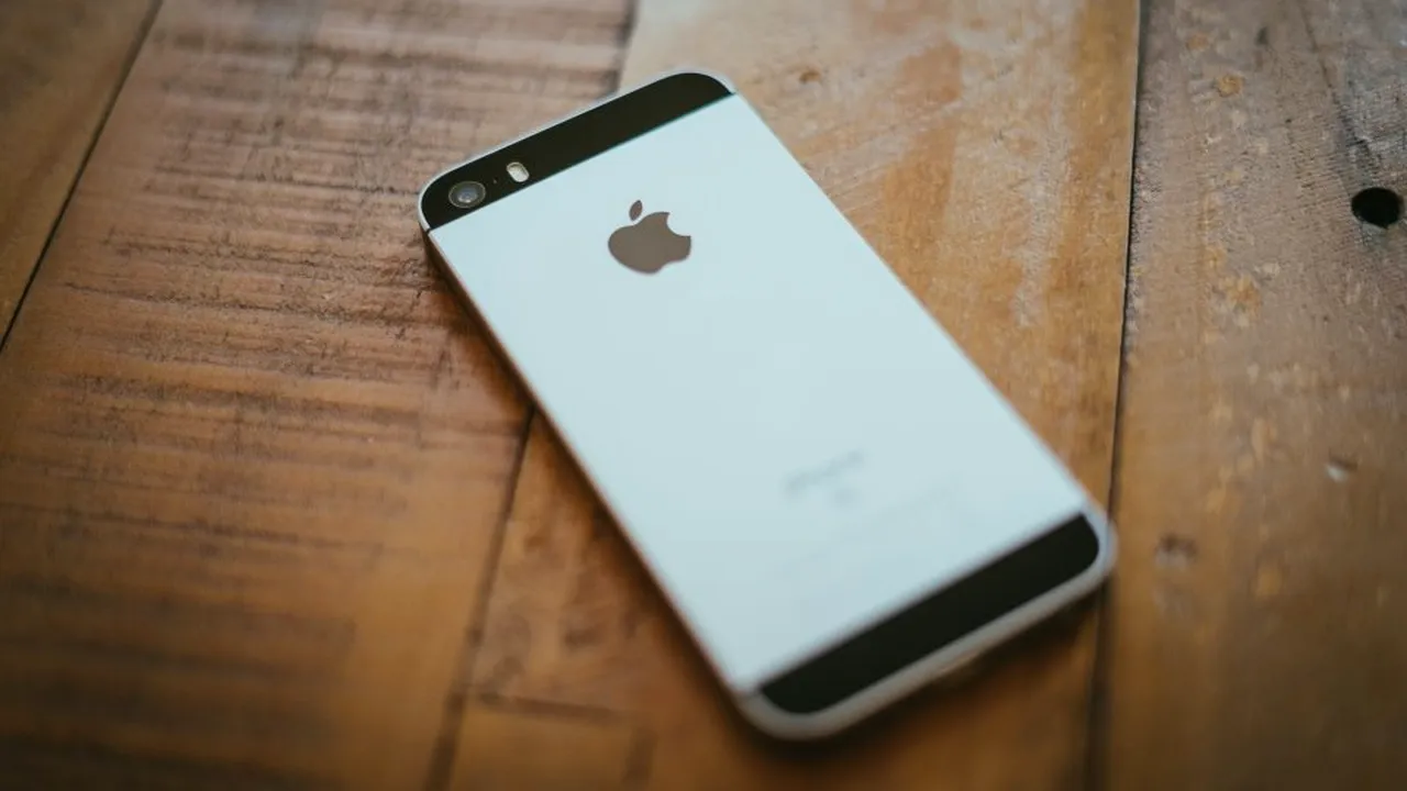 1-iphone-unsplash-4 