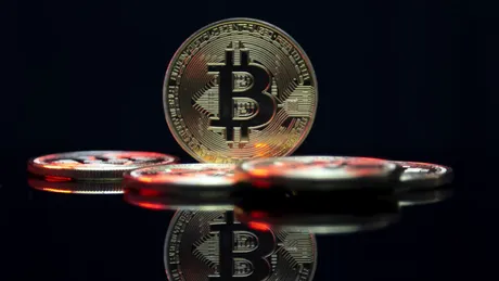 (P) Ce indică popularitatea Bitcoin despre direcția economiei românești