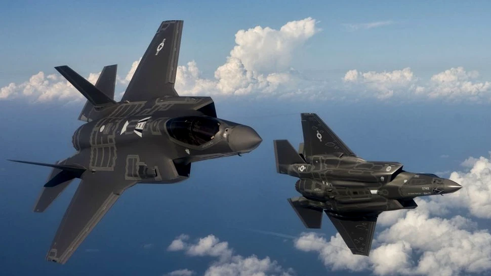 Cea mai scumpă ARMĂ creată vreodată are o problemă majoră. ”Întreaga flotă de avioane americane ar putea rămâne la sol” – FOTO+VIDEO