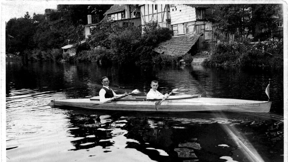 În anii 1930, un bărbat a navigat 50.000 de kilometri într-un caiac, din Germania până în Australia