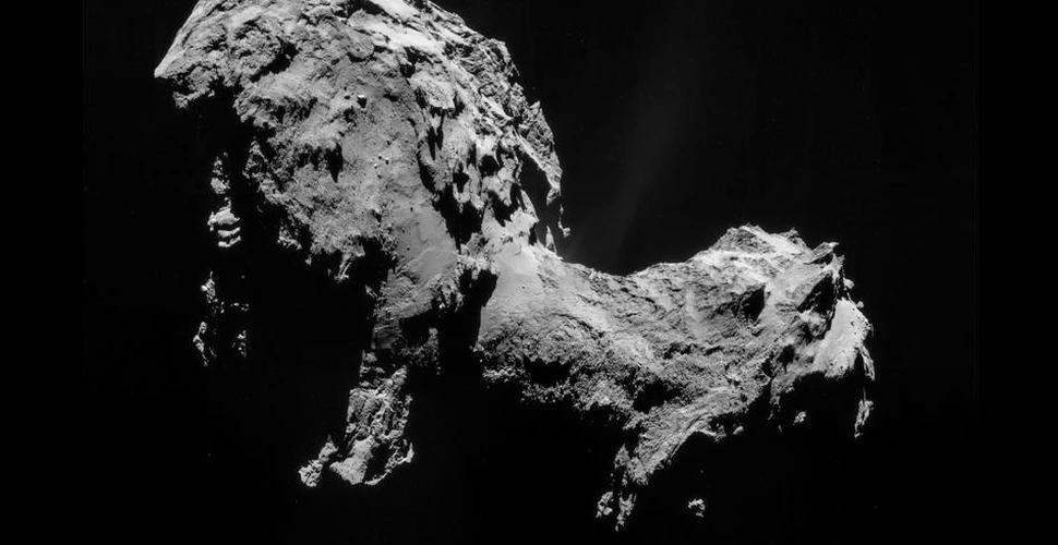 ”Răţuşca cea urâtă” se crapă de la stres. Astronomii au găsit fisuri adânci în zona mediană a Cometei 67P