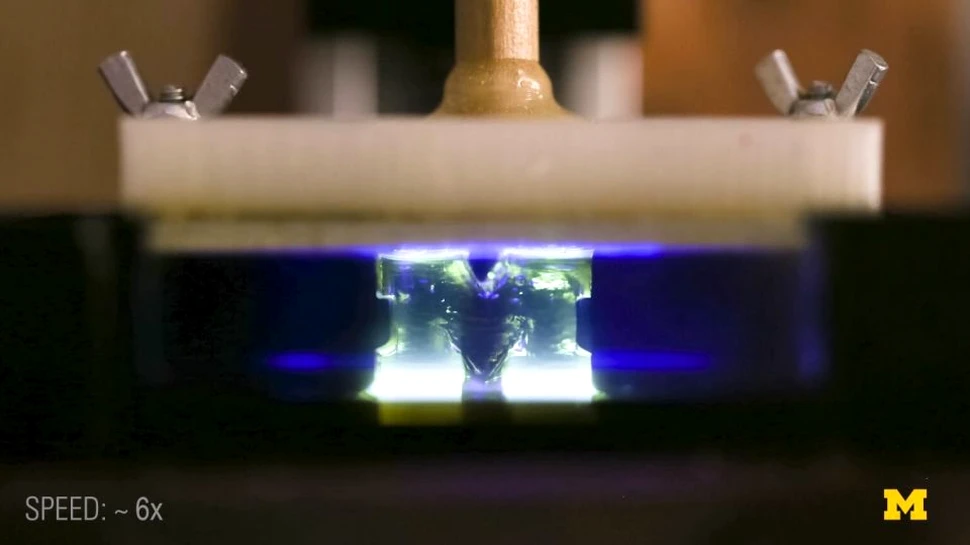 Revoluţie în tehnologia imprimantelor 3D: cu ajutorul luminii se poate printa de 100 de ori mai rapid