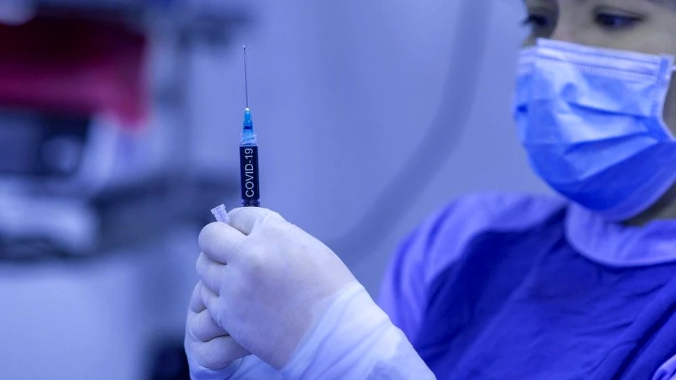 Profesor: Reacțiile alergice la vaccin, posibil la un ingredient folosit și în pasta de dinți