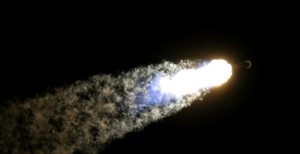 SpaceX a lansat două misiuni pe Lună dintr-o lovitură