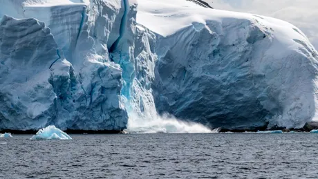 Ceva ciudat se întâmplă cu gheața din Antarctica
