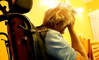 Vârsta la care apare Alzheimerul a scăzut de la 70 la 45 de ani