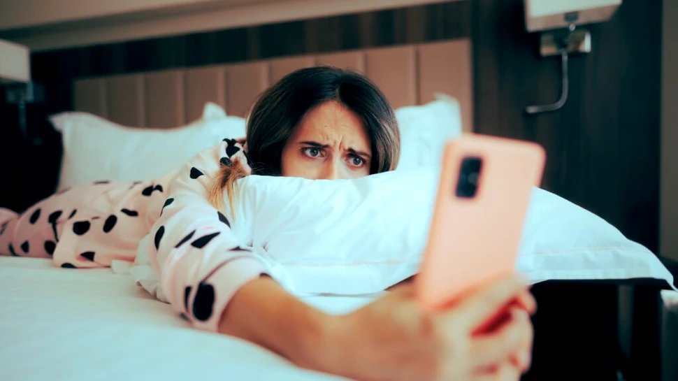 Cumpără acum, regretă mai târziu: cum funcționează shoppingul compulsiv online