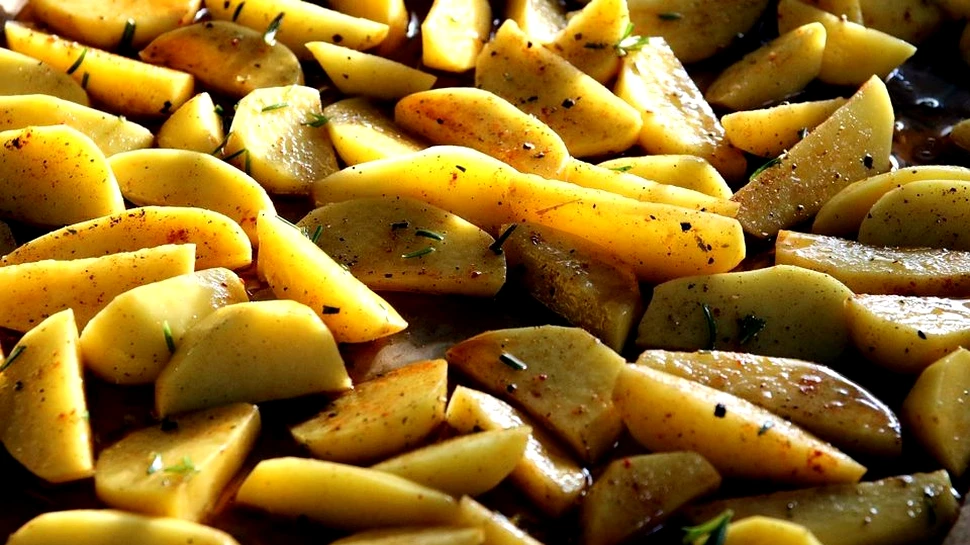 Cum te pot ajuta cartofii să slăbeşti