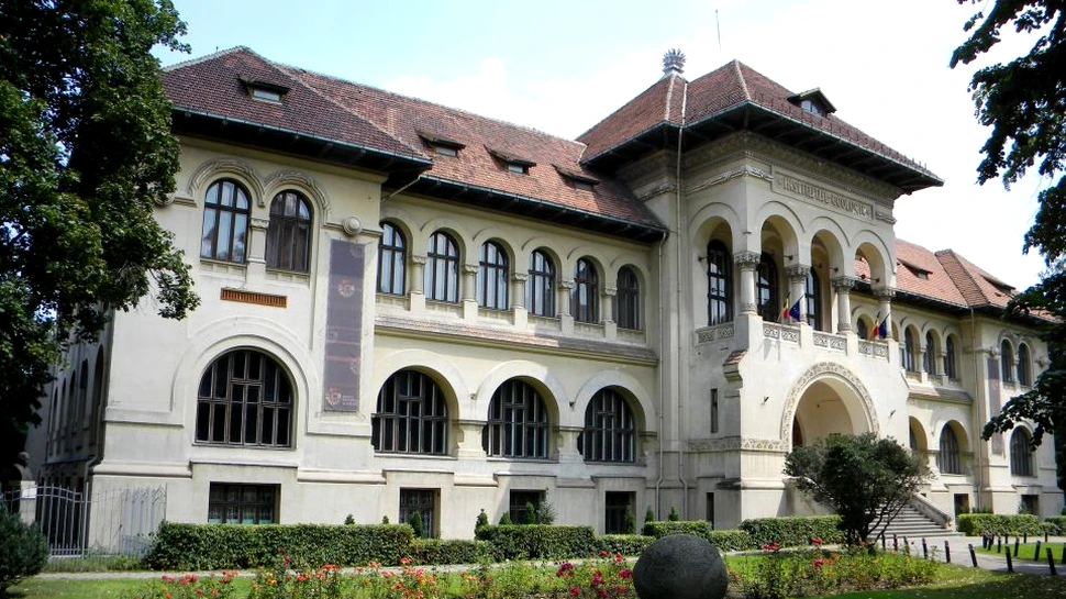 Specialişti în activităţi nucleare, în control la Muzeul Naţional de Geologie